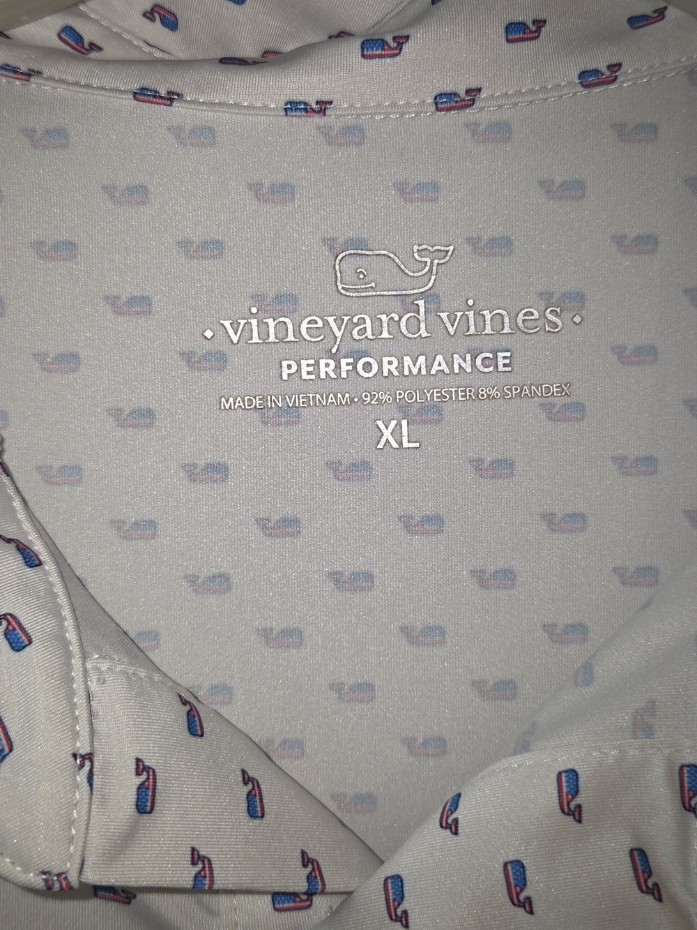 vineyard vines Performance Men’s White Whale-Print Polo - XL